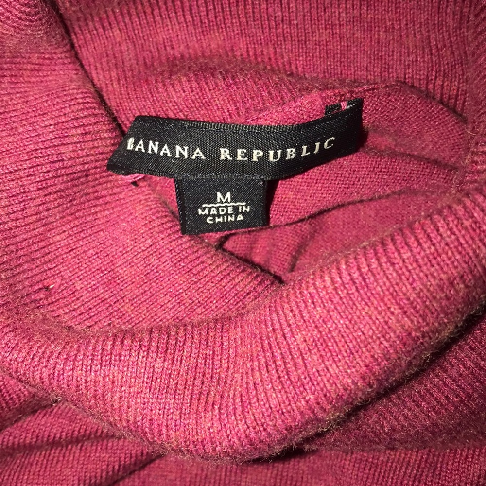 Banana republic medium turtle neck sweater